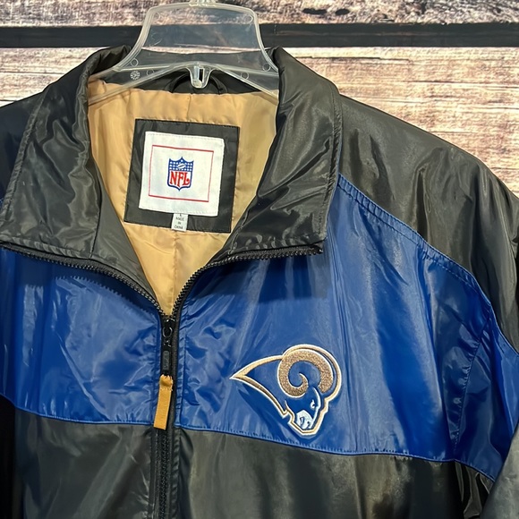 NFL Rams coat - Picture 2 of 12